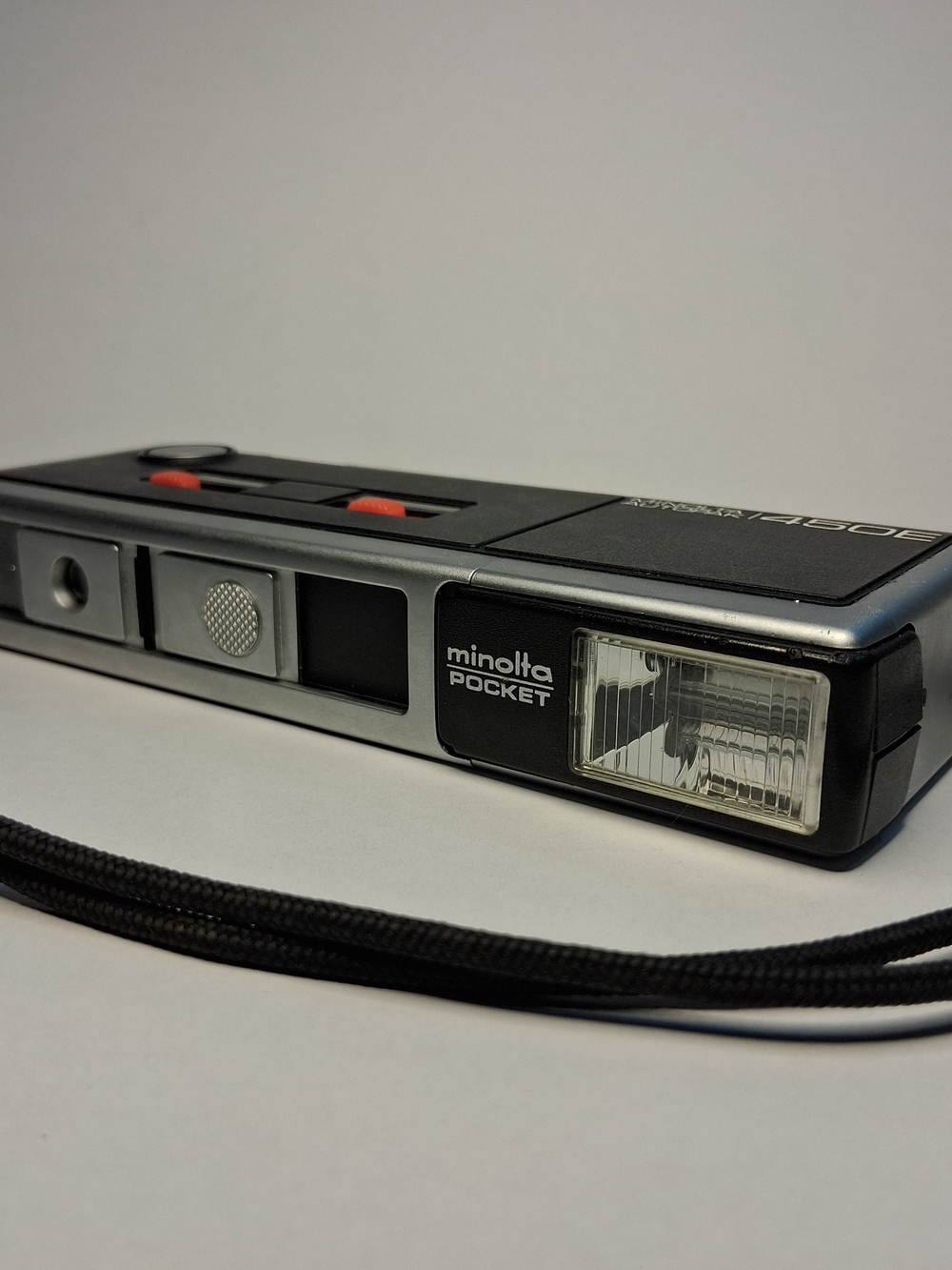 Vintage Minolta Pocket Autopak 450E 110 Film Camera + Case 📸